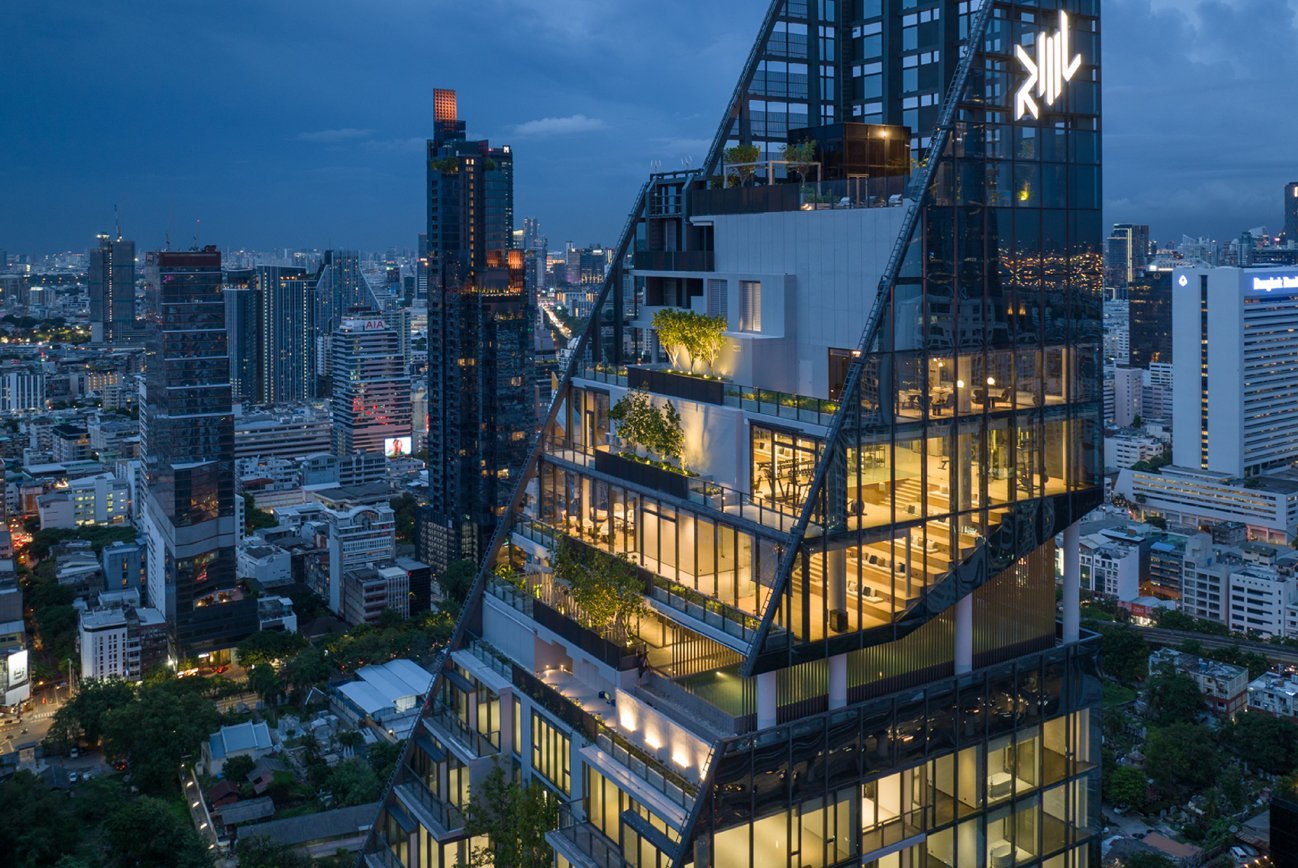 Tait Sathorn 12