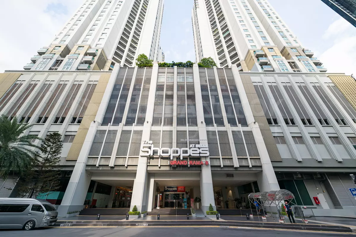 Belle Grand Rama 9 On-site Mall, Great for Families
